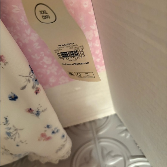 No Boundaries woman’s White Bustier Top szXXL (20) polyester/ spandex NWT - Picture 3 of 5